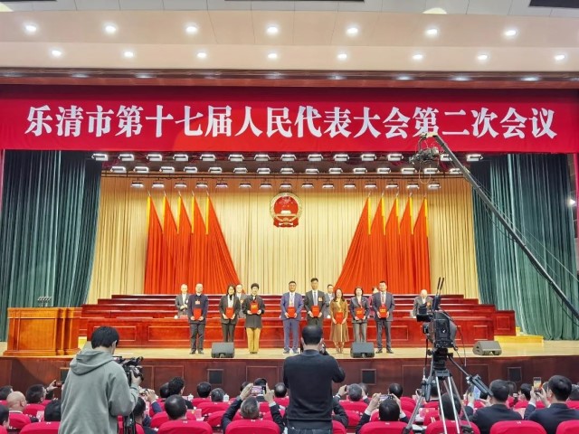  不负使命 履职为民--记乐清市优秀人大代表、左易电力设备有限公司董事长周宙龙